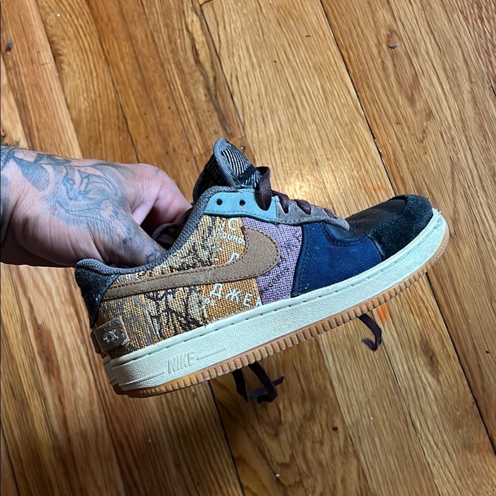 Nike Travis Scott Air Force 1, size 2Y - Picture 2 of 10